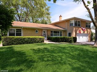 1544 Longvalley Rd, Glenview, IL 60025