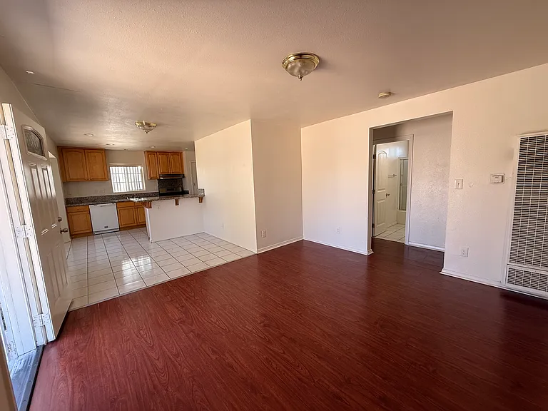 4313 Euclid Ave — Photo 11