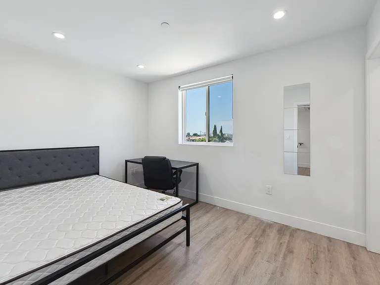 1299 W 36th St - USC DPS — Photo 13