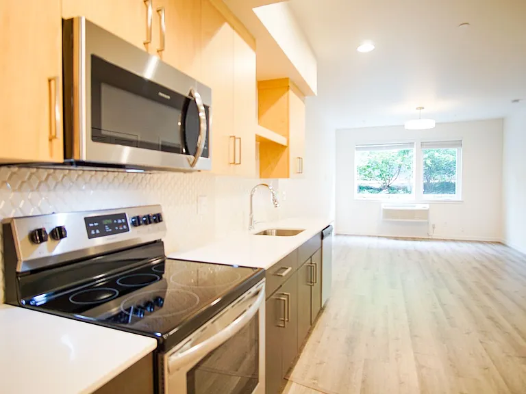 6015 S Virginia Ave #105 — Photo 3