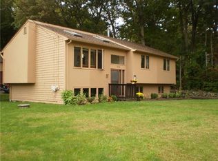 206 Kimberly Ln, Cranston, RI 02921