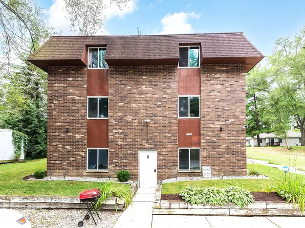 9275 Brookside Dr #H, Whitmore Lake, MI 48189