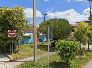 3737 SW 1st St, Miami, FL 33134