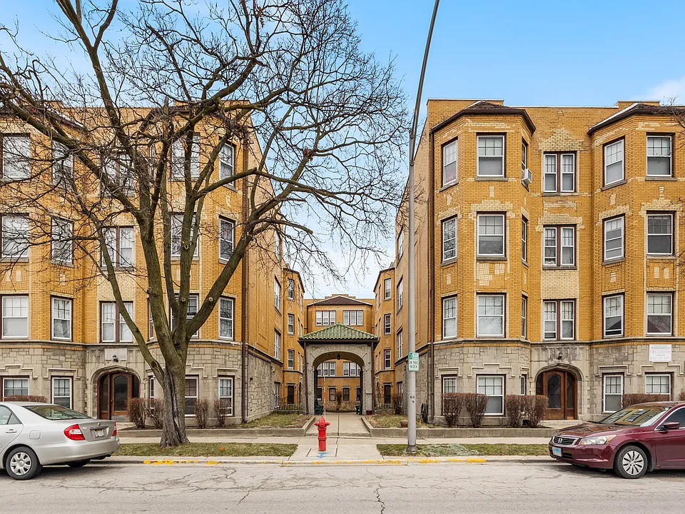 7535 West Jackson