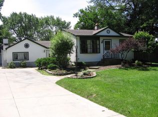 17W541 Hill St, Villa Park, IL