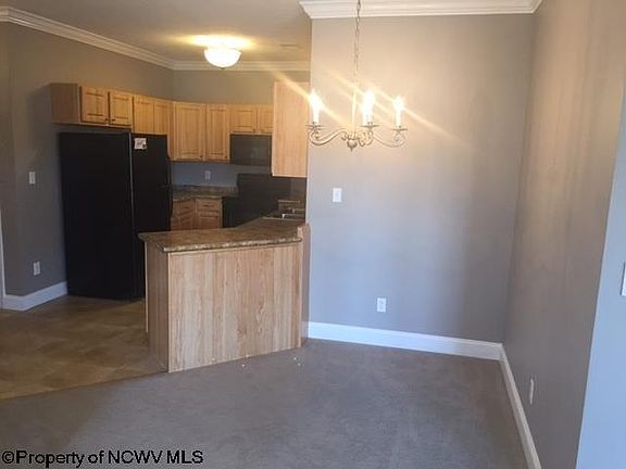 3rd image of 2522 Suncrest Village Cir