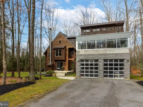 211 Anaconda Dr, Pennsylvania Furnace, PA 16865