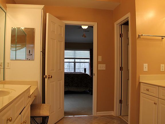 Double vanity master bathroom.