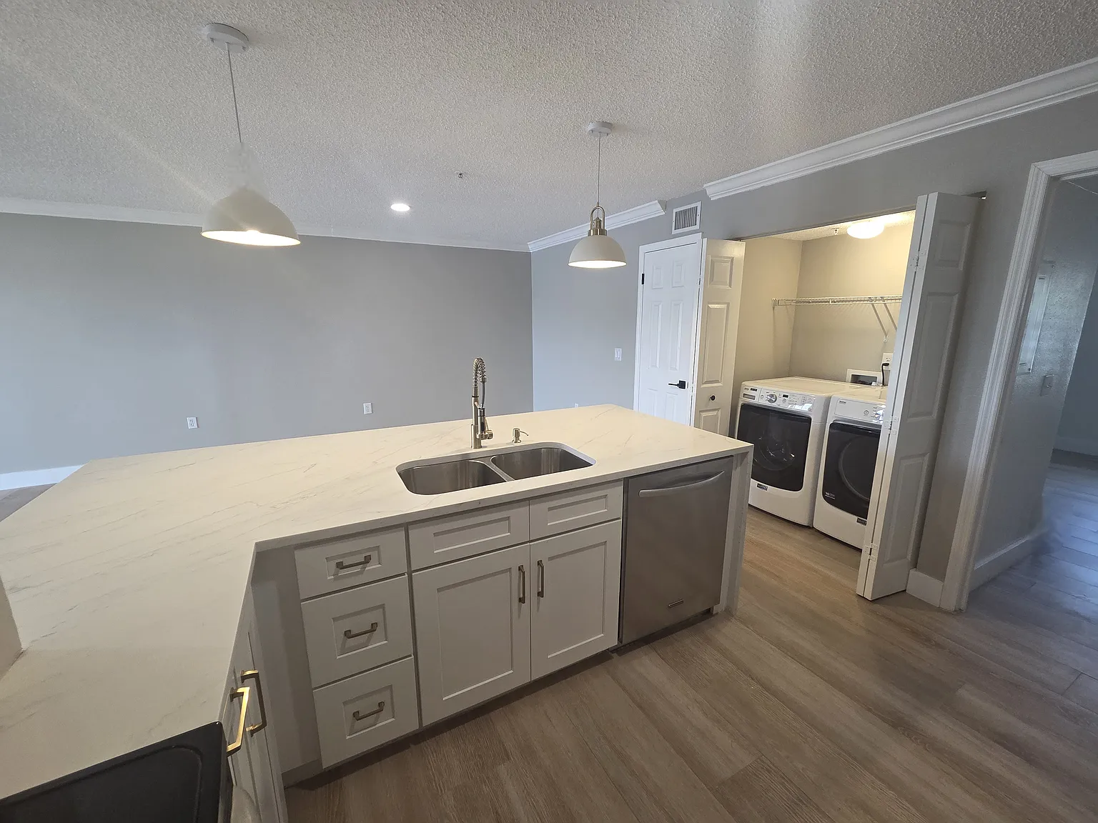 2400 Feather Sound Dr — Photo 3
