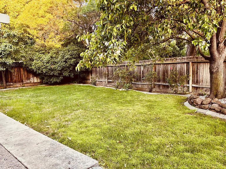 2126 Shenandoah St — Photo 22