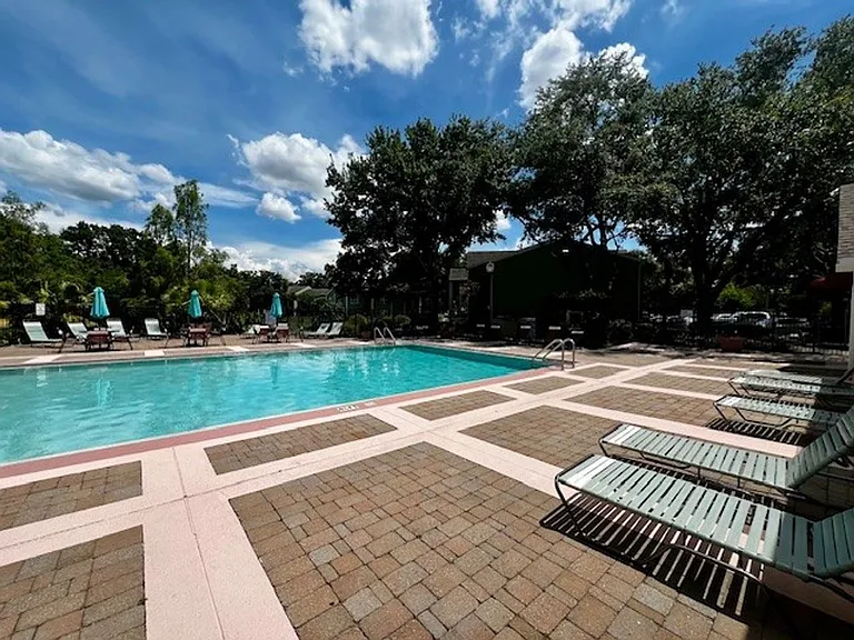 2071 Dixie Belle Dr #K — Photo 33