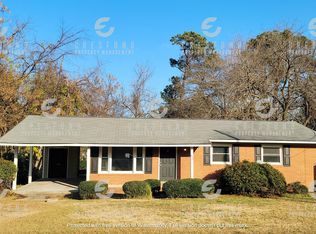 611 Odom Dr, Fayetteville, NC 28304