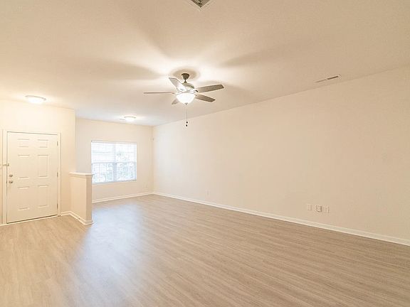 2nd image of 2009 Amos Oaks Ln