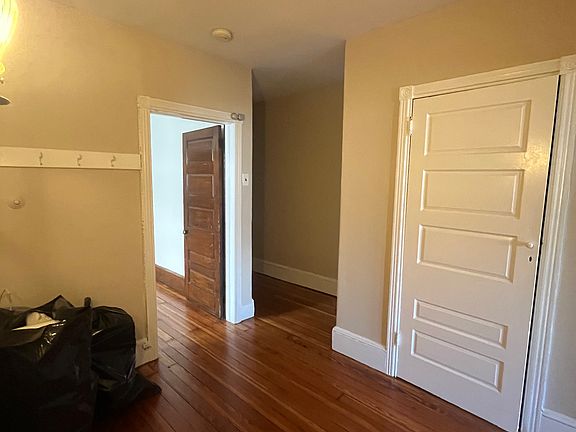 2nd image of 4612 Chester Ave Floor 2
