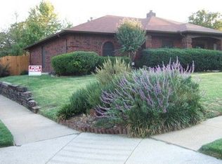 2436 Aquaduct Dr, Bedford, TX 76022