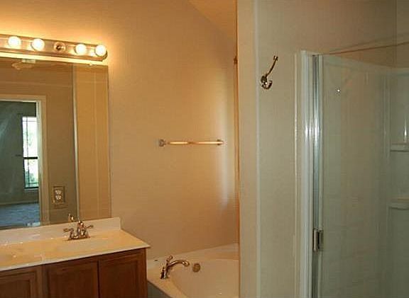 5th image of 2705 Baldwin Pl