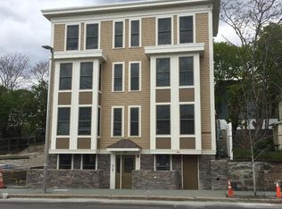 2745 Washington St #5R, Boston, MA 02119