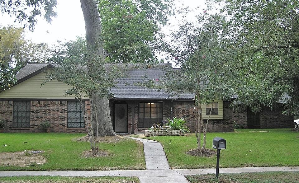 1st image of 145 Spanish Moss Ln