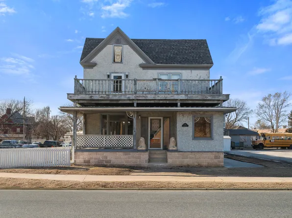 136 S 7th St, Council Bluffs, IA 51501