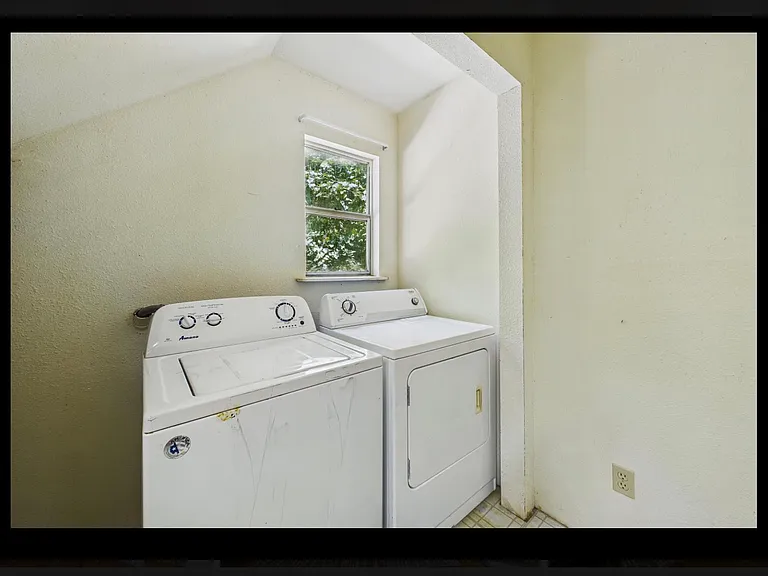 119 Sylva St — Photo 8
