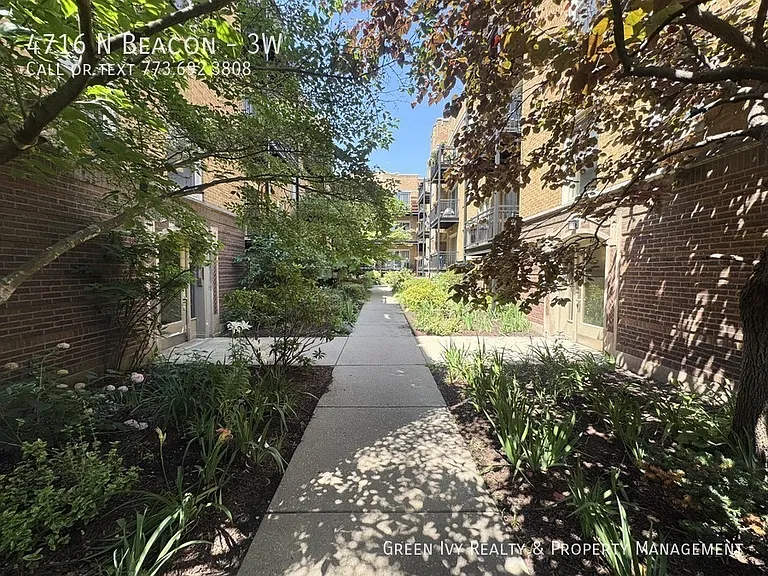 4716 N Beacon St #3W — Photo 3