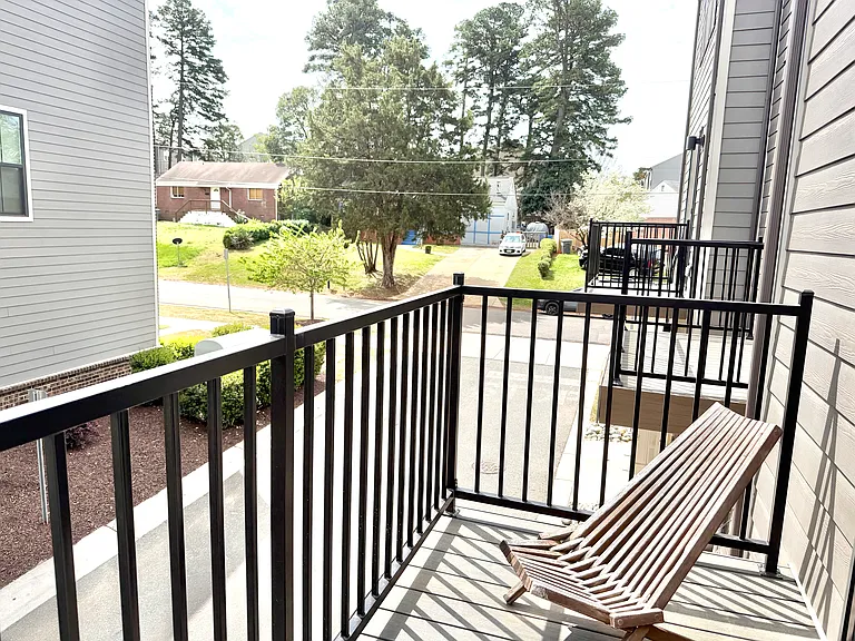 outdoor balcony off of dining room