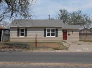 2102 W 11th St, Plainview, TX 79072