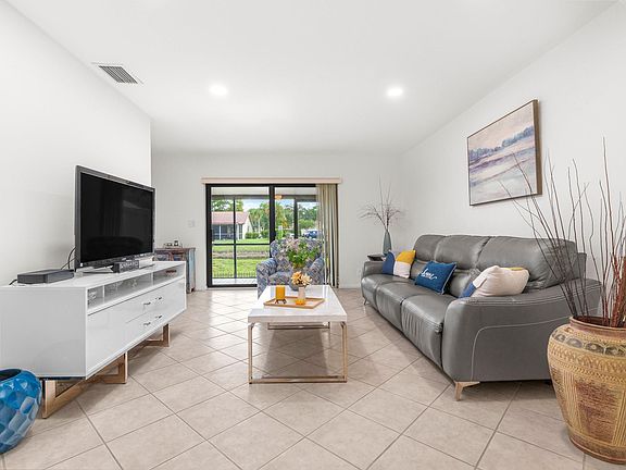 4th image of 2227 NW 45th Avenue #2227