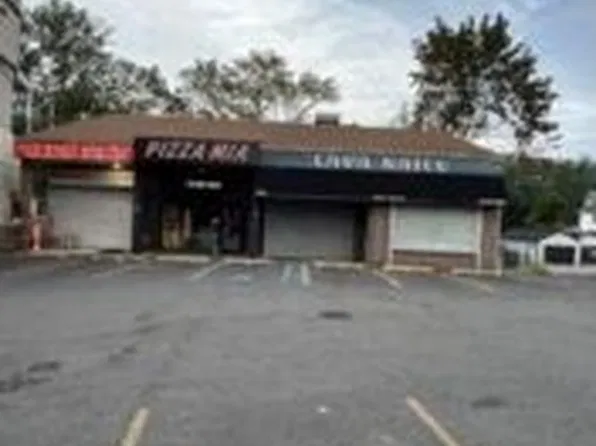 3201 Richmond Rd, Staten Island, NY 10306