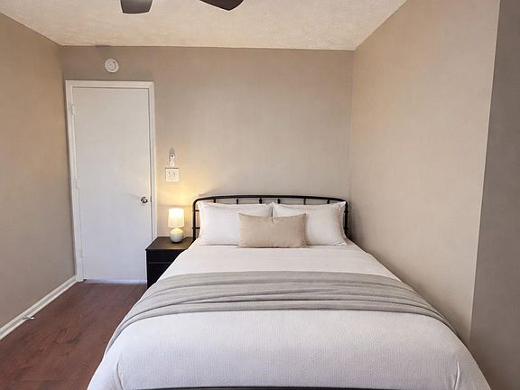 4th image of 3674 Riverchase Ter