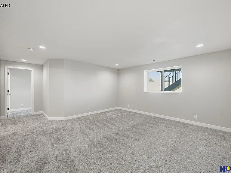 8911 Peregrine Rd — Photo 24