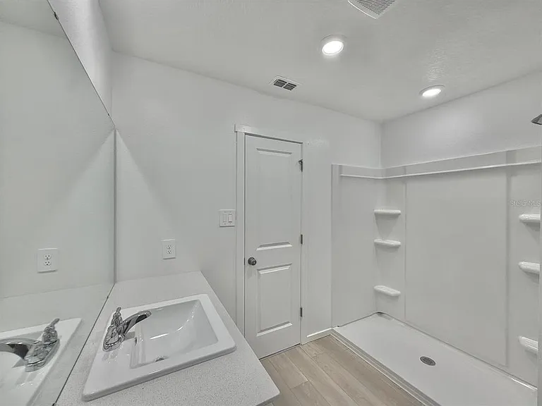 836 Lynx St — Photo 11