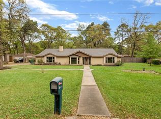 144 Champion Ln, Conroe, TX 77304