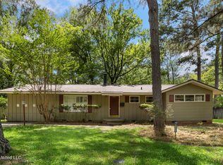 4327 Manhasset Dr, Jackson, MS 39211