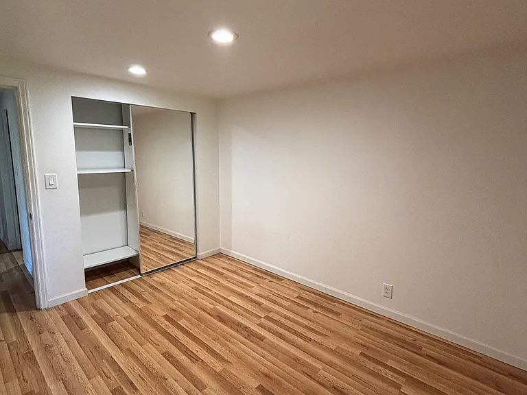 11545 Roosevelt Way NE — Photo 6