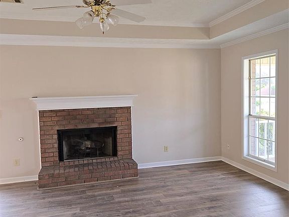4th image of 110 Dellwood Ct