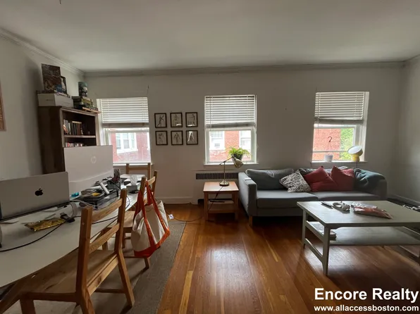 20 Fairbanks St, Brookline, MA