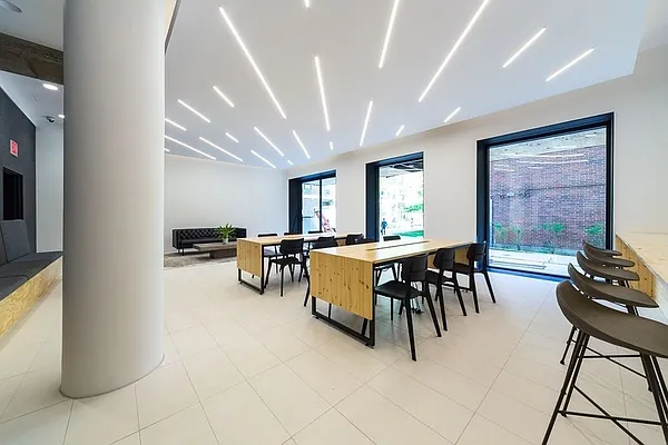 Rented by Bold New York | media 10