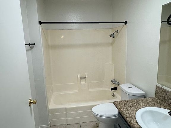 4th image of 1160 Pacific Ave APT 5