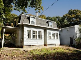 86 High St, Topsfield, MA 01983