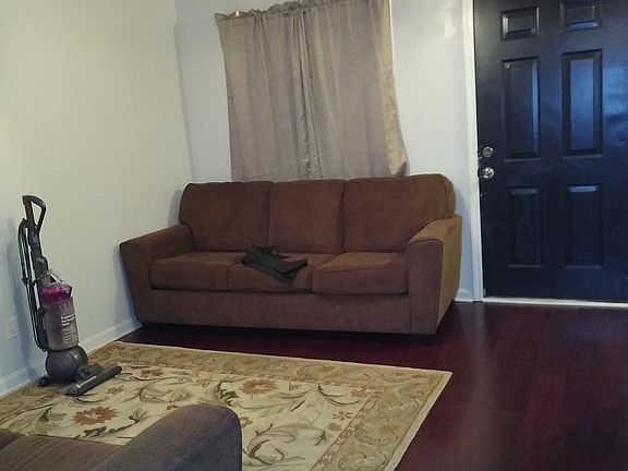 2nd image of 110 Robert Ct #B