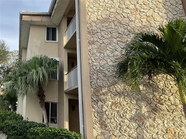 2244 WINKLER AVENUE #301, FORT MYERS, FL 33901