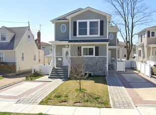 15 Firwood Rd #B, Pt Washington, NY 11050