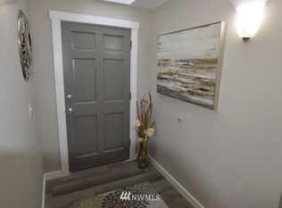 1948 Island View Rd, Oak Harbor, WA 98277