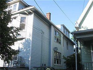 3rd image of 411 Dearborn St