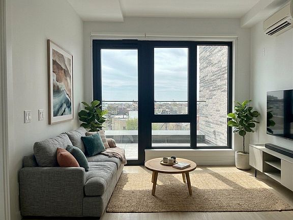 3rd image of 2366 Bedford Ave #731
