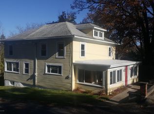 521 Atkinson St, Hawley, PA 18428