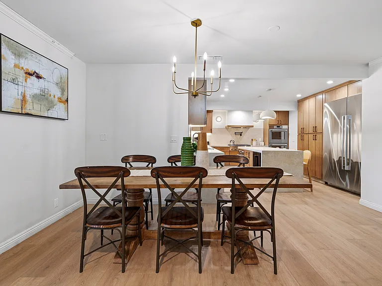 5835 Hillview Park Ave — Photo 29