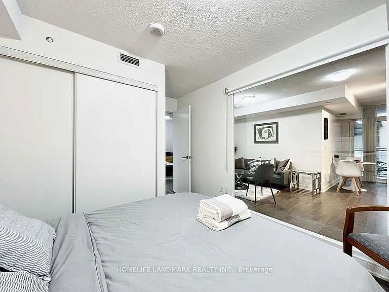 525 Adelaide St W #1620 — Photo 19
