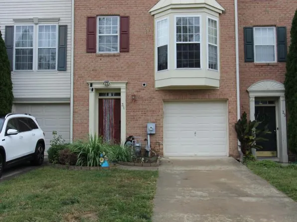 31 Colts Neck Dr, Sicklerville, NJ 08081